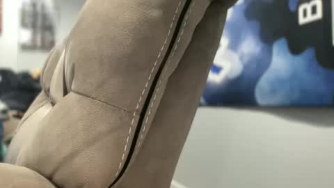 Snapshot of bigcocksuckingslut chatting on 11-13-25, 01:48 bigcocksuckingslut online show from 11-13-25, 01:48