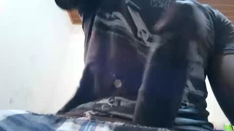 Snapshot of bigdja2001 chatting on 10-11-25, 03:54 bigdja2001 online show from 10-11-25, 03:54