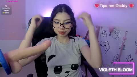 Snapshot of bigfinger125 chatting on 02-28-26, 07:42 Lucy and Fred online show from 02-28-26, 07:42