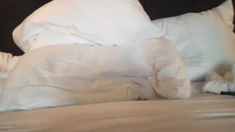 Snapshot of bigguy5555555 chatting on 11-16-25, 04:01 bigguy5555555 online show from 11-16-25, 04:01