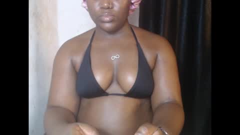 Snapshot of biggybudy chatting on 10-18-25, 08:15 biggybudy online show from 10-18-25, 08:15