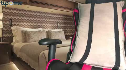 Snapshot of bighugedicker chatting on 03-07-25, 12:26 bighugedicker online show from 03-07-25, 12:26