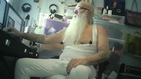 bigjeff01 online show from 01-26-25, 03:58