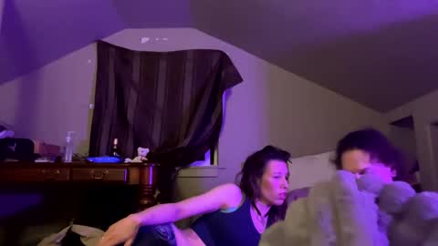 Bigkitties online show from 11-12-25, 01:22