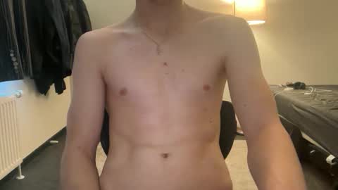 Snapshot of bigleor chatting on 02-25-26, 11:31 bigleor online show from 02-25-26, 11:31