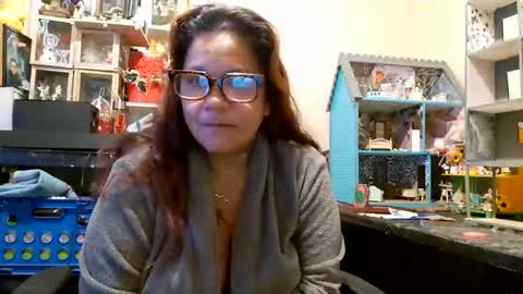 the Mini mami online show from 11-04-25, 09:19