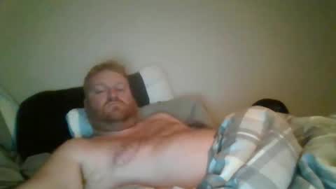 Snapshot of bigred92899 chatting on 10-27-25, 03:10 bigred92899 online show from 10-27-25, 03:10
