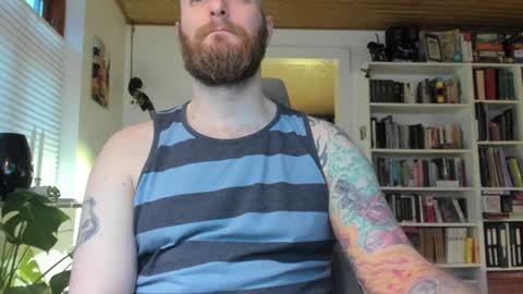 Snapshot of bigredbeardo chatting on 01-02-25, 07:23 Beardo online show from 01-02-25, 07:23