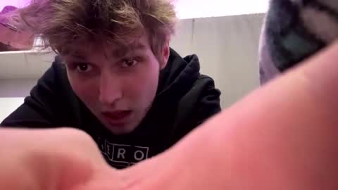 bigskinnyboyshh online show from 12-18-24, 02:21