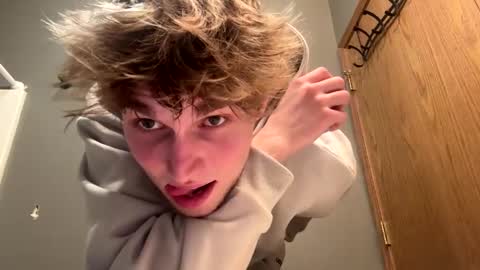 bigskinnyboyshh online show from 01-08-25, 06:20