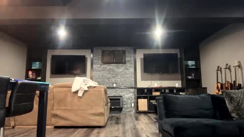 bigskinnyboyshh online show from 01-30-25, 08:32