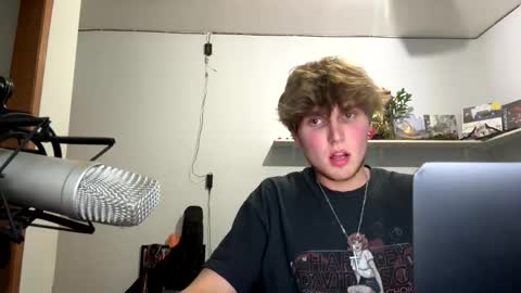 bigskinnyboyshh online show from 10-17-25, 02:59