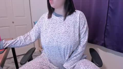 Snapshot of bigt3ti chatting on 01-21-25, 02:22 Nubia online show from 01-21-25, 02:22