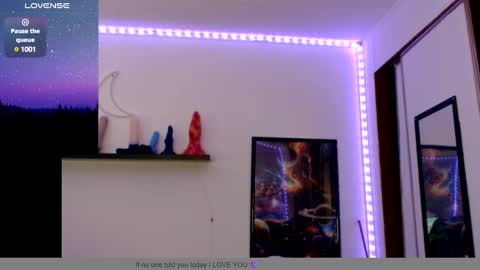 Snapshot of bigtittedtattedlesbian chatting on 01-21-25, 10:08 Nichole lights online show from 01-21-25, 10:08
