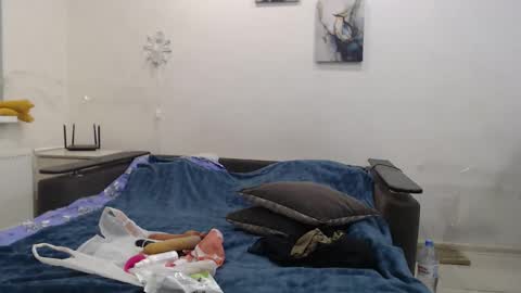 BigTwinsOmg online show from 12-15-25, 05:44