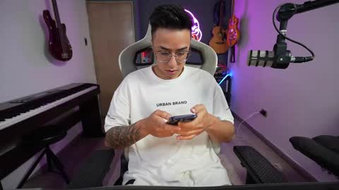 bigxboy96 online show from 02-17-25, 06:42