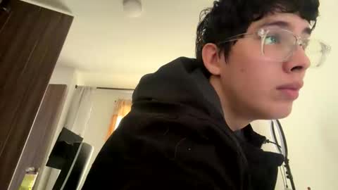 Snapshot of bili72736 chatting on 11-30-25, 01:04 bili72736 online show from 11-30-25, 01:04