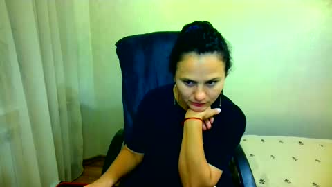 Snapshot of bililay chatting on 09-12-25, 08:09 DOM NIKA online show from 09-12-25, 08:09