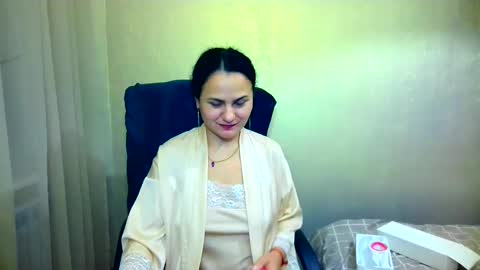 Snapshot of bililay chatting on 10-30-25, 10:54 DOM NIKA online show from 10-30-25, 10:54