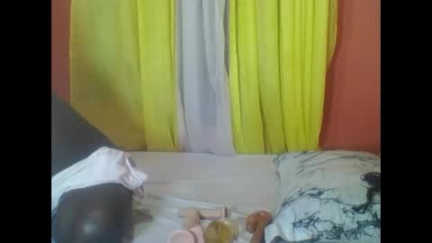 Snapshot of bilion_ass chatting on 01-28-25, 05:54 TREZAH online show from 01-28-25, 05:54