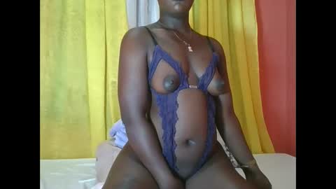 Snapshot of bilion_ass chatting on 02-13-25, 04:32 TREZAH online show from 02-13-25, 04:32