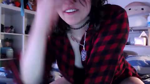 Snapshot of billiewilde chatting on 12-04-25, 11:57 Billie Wilde twitter BillieWildeLove online show from 12-04-25, 11:57