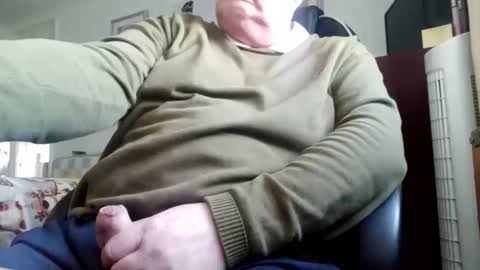 Snapshot of billlllllyb chatting on 11-23-25, 02:17 billlllllyb online show from 11-23-25, 02:17