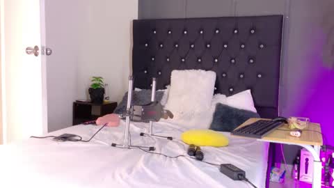 Billie online show from 09-13-25, 05:02