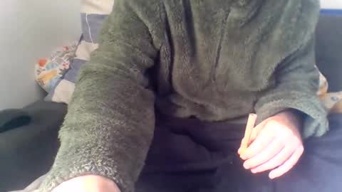 Snapshot of bisexbear1986 chatting on 11-23-25, 10:26 SpanishLover online show from 11-23-25, 10:26