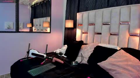 Snapshot of bitch_capelli chatting on 02-11-25, 03:08 .. .. online show from 02-11-25, 03:08