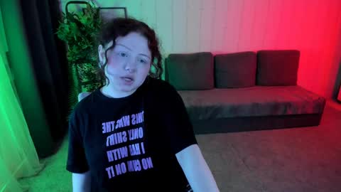 Snapshot of bitchofsun chatting on 01-27-25, 02:35 Nana online show from 01-27-25, 02:35