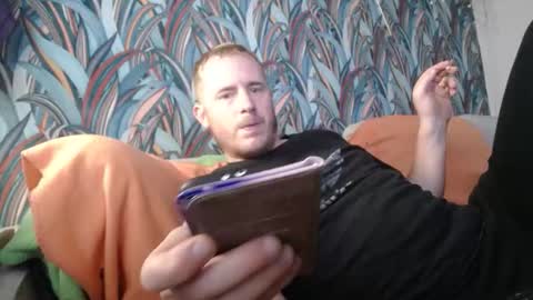 Snapshot of bizoukey15 chatting on 09-20-25, 09:27 bizoukey15 online show from 09-20-25, 09:27