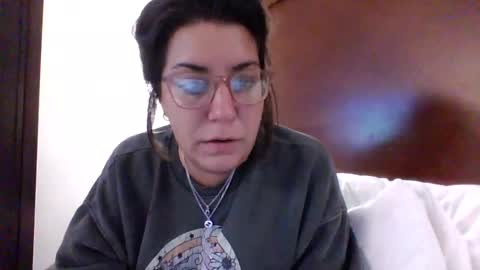 Snapshot of bj4290 chatting on 09-25-25, 01:53 bj4290 online show from 09-25-25, 01:53