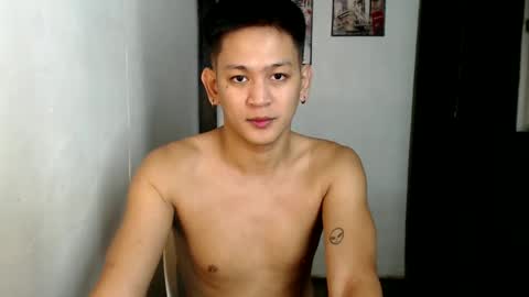 Snapshot of bj_alex31 chatting on 01-05-25, 03:34 alex online show from 01-05-25, 03:34