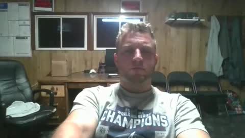 Snapshot of bjhancock_28 chatting on 11-14-25, 09:02 bjhancock_28 online show from 11-14-25, 09:02