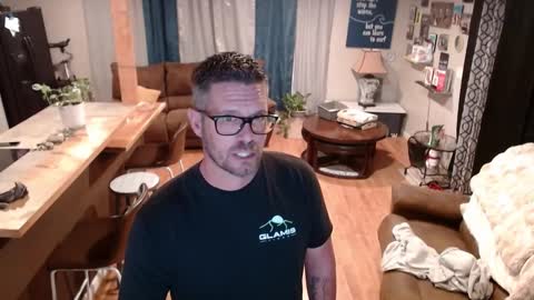 Snapshot of bjvibez chatting on 12-29-24, 05:10 Brock Jess Thunderlink online show from 12-29-24, 05:10