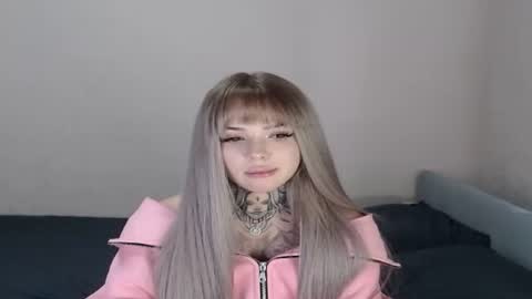 Snapshot of bklfeya chatting on 10-10-25, 12:15 bklfeya online show from 10-10-25, 12:15