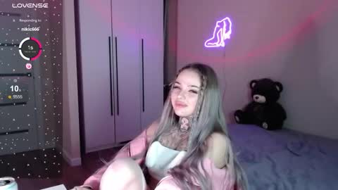 Snapshot of bklfeya chatting on 11-08-25, 07:01 bklfeya online show from 11-08-25, 07:01