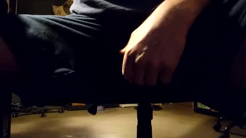 Snapshot of bkupsguy chatting on 02-23-25, 02:18 bkupsguy online show from 02-23-25, 02:18