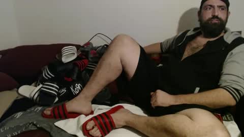 Snapshot of black_beard_slides chatting on 11-04-25, 12:32 black_beard_slides online show from 11-04-25, 12:32