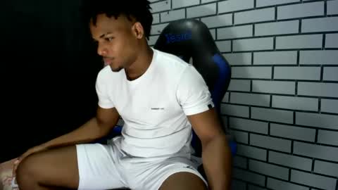 Snapshot of black_dicck chatting on 02-07-26, 12:58 tu morenito online show from 02-07-26, 12:58