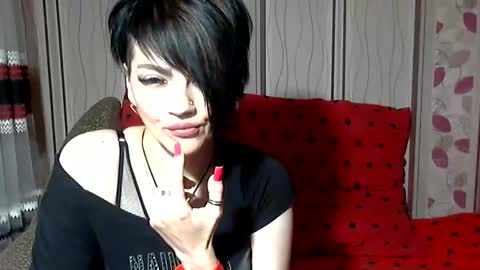 Snapshot of black_hot_01 chatting on 12-06-24, 06:26 black_hot_01 online show from 12-06-24, 06:26