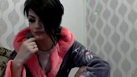 Snapshot of black_hot_01 chatting on 02-03-25, 05:18 black_hot_01 online show from 02-03-25, 05:18