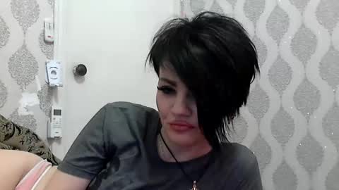Snapshot of black_hot_01 chatting on 02-12-25, 01:27 black_hot_01 online show from 02-12-25, 01:27