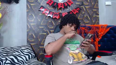 black_king_241 online show from 11-05-25, 03:28