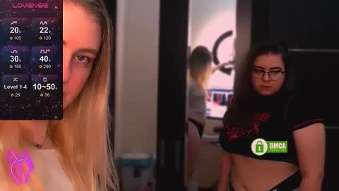 Sasha and Bella online show from 01-12-26, 10:42