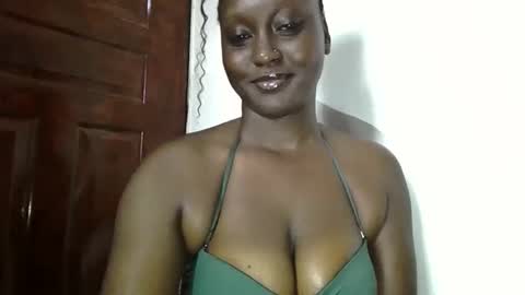 Snapshot of black_paanther chatting on 10-15-25, 09:31 black_paanther online show from 10-15-25, 09:31