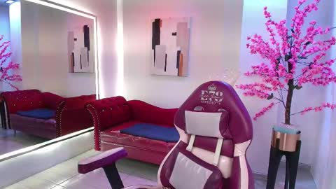 Rousse  online show from 10-25-25, 03:36