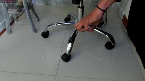 Nina online show from 01-15-25, 10:24