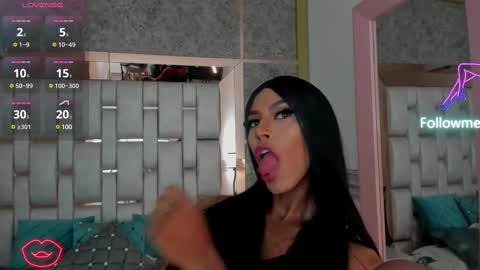 Nina online show from 02-13-25, 12:21